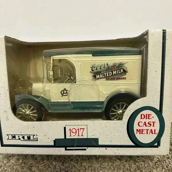 1917 Coors Malted Milk Die-Cast Metal Coin Bank 1:25 Scale Model T NEW - Picture 1 of 6